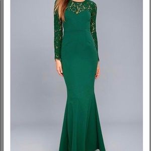 Lulus Green lace party evening gown